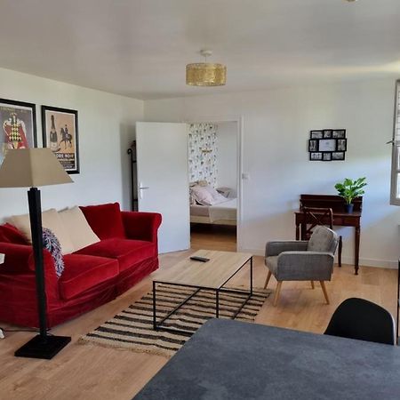 Location Saisonniere Appartement Situe A Сомюр Екстер'єр фото
