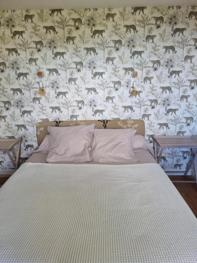 Location Saisonniere Appartement Situe A Сомюр Екстер'єр фото